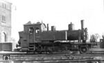 Die 1910 von Krauss, München gebaute Pt 2/3 war eine zweizylindrige Heißdampf-Tenderlokomotive für leichte Personenzüge. Hier präsentiert sich 70 007 in ihrer Heimat-Dienststelle Bw Nürnberg Hbf. (1930) <i>Foto: DLA Darmstadt (Maey)</i>