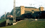044 329 und 044 575 während der Belastungsprobe der Süderelbebrücke in Hamburg. Links 291 017 und 291 016.  (30.11.1975) <i>Foto: Wolfgang Bügel</i>