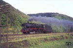 In schneller Fahrt ist die Trierer 03 014 auf der Eifelbahn bei Densborn (zwischen Bitburg und Gerolstein) unterwegs. (21.05.1967) <i>Foto: Rolf Wiemann</i>