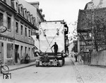 Fahrt des Aggregats durch die Rethelstraße in Dresden-Übigau. (1941) <i>Foto: RVM</i>