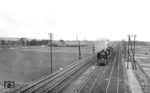 01 090 vom Bw Hamm (Westf) mit dem Kurswagenzug FD 226 nach Köln bei Schwerte (Ruhr). (17.03.1935) <i>Foto: DLA Darmstadt (Bellingrodt)</i>