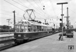 Eher selten war ein Besuch des ET 91 01 vom Bw München Hbf im hohen Norden. 1966 war der "Gläserne Zug" in Hamburg-Altona zu Gast. (05.1966) <i>Foto: Reinhard Todt</i>