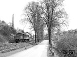 Auf der Strecke Warburg - Korbach ist in Höhe des Warburger E-Werks ETA 177 112 unterwegs. (04.1960) <i>Foto: Reinhard Todt</i>