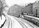 Begegnung zweier S-Bahnzüge in Hamburg-Dammtor. (31.01.1952) <i>Foto: Walter Hollnagel</i>