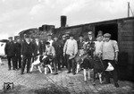 Diesmals durften auch die ostpreußischen Bauern mit dem Jungvieh zusammen aufs Bild. (1928) <i>Foto: RVM</i>