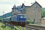 In Oberwesel ließ sich sogar kurz die Sonne blicken. Der Zug endete übrigens in Koblenz-Lützel. Von dort fuhr die 118 mit dem Leerpark zurück in Richtung Heimat. (01.07.1981) <i>Foto: Joachim Bügel</i>