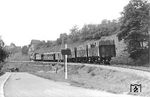 99 194 mit PmG 309 auf der 15 km langen Schmalspurbahn Nagold—Altensteig kurz vor Nagold.  (22.07.1937) <i>Foto: RVM-Filmstelle Berlin (Bellingrodt)</i>