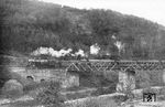 93 896 (Bw Lennep) überquert mit P 1025 nach Radevormwald die Wupperbrücke bei Dahlerau auf der Strecke Barmen-Rittershausen—Radevormwald. (09.1928) <i>Foto: DLA Darmstadt (Bellingrodt)</i>