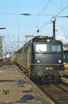 Vom Betriebsbahnhof kommend fährt 110 131 in Köln Hbf ein. (23.03.1979) <i>Foto: Prof. Dr. Willi Hager</i>