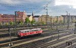 Blick auf das Gleisvorfeld des Nürnberger Hauptbahnhofs mit 218 836. (03.05.2017) <i>Foto: Joachim Bügel</i>