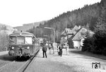 Ankunft des Hildesheimer 515 579 in Wildemann auf dem Weg nach Altenau. (03.1976) <i>Foto: Reinhard Todt</i>