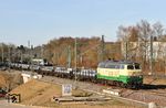 218 396 der Brohltal-Eisenbahn mit dem Aluzug DGS 56782 (Spellen - Koblenz-Lützel) in Opladen. (06.04.2018) <i>Foto: Joachim Bügel</i>