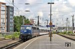 Und täglich grüßt das Murmeltier: 110 469 war wiederum mit NX-Ersatzzug RB 32428 nach Wuppertal-Oberbarmen unterwegs, hier bei der Einfahrt nach Köln Hbf.  (15.06.2018) <i>Foto: Joachim Bügel</i>