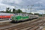 220 053 der Brohltal-Eisenbahn fährt mit einem Sonderzug aus Kreuzberg/Ahr in Remagen ein. (28.08.2011) <i>Foto: Zeno Pillmann</i>