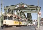 Ein Straßenbahnzug der Linie 2 nach Langen überquert die Geestebrücke in Bremerhaven. (29.07.1982) <i>Foto: Peter Schiffer</i>