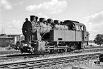 Lok 28 (Jung 1938) der Köln-Frechen-Benzelrather Eisenbahn (KFBE) in Frechen. (1959) <i>Foto: Joachim Stichnoth</i>