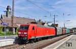 145 038 fährt mit EZ 51281 (Hagen-Vorhalle - Gremberg) durch Wuppertal-Vohwinkel. (22.07.2019) <i>Foto: Joachim Bügel</i>