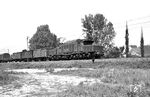 E 94 140 vom Bw Kornwestheim mit einem Güterzug bei Bretten. (18.07.1959) <i>Foto: Helmut Röth</i>