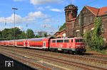 111 074 von "DB-Gebrauchtzug" vor RE 10417 nach Dortmund in Wuppertal-Unterbarmen. (19.08.2020) <i>Foto: Wolfgang Bügel</i>