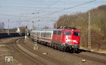 110 406 legt sich mit IC 1936 (Münster Hbf - Köln Hbf) bei Leverkusen-Rheindorf in die Kurve. (10.02.2013) <i>Foto: Marvin Christ</i>