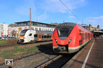 Seit dem 13. Dezember 2020 ersetzen die Siemens Desiro HC-Triebwagen der Baureihe 462 die lokbespannten Züge von DB-Regio auf der NRW-Linie RE 4 zwischen Aachen und Dortmund. 462 040 begegnet in Wuppertal-Steinback als RE 26415 nach Dortmund der S 8 nach Mönchengladbach in Form des 1440 313. (18.12.2020) <i>Foto: Wolfgang Bügel</i>