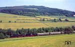 38 1772 und 24 009 rollen mit ihrem Sonderzug bei Elben zu Tal. (23.05.1988) <i>Foto: Wolfgang Bügel</i>