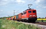 140 828 mit einem Containerzug bei Fulda-Neuhof. (17.05.2007) <i>Foto: Thomas Konz</i>