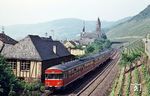 Ein 624 auf dem Weg nach Koblenz in Hatzenport an der Mosel mit der St. Rochus-Kirche. (11.06.1970) <i>Foto: Wolf-Dietmar Loos</i>