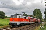 111 111 hat mit Ersatzzug RB 74897 (für RB 32517) nach Bonn soeben Gruiten verlassen. (16.09.2021) <i>Foto: Joachim Bügel</i>