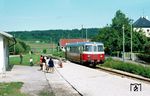 Der 1960 bei MAN gebaute VT 4 der Hohenzollerische Landesbahn AG (HzL) auf der Strecke Gammertingen - Sigmaringen in Jungnau. (13.09.1976) <i>Foto: J.C. de Jongh</i>