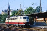 Auf dem Weg ins AW Opladen rauscht 750 001 (ex 103 001) des BZA Minden durch den Bahnhof Solingen-Ohligs. (07.09.1989) <i>Foto: Joachim Bügel</i>