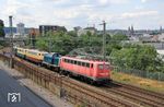 Zum Viaduktfest nach Altenbeken waren die DB-Museumsloks 115 114 + 212 372 + E 03 001 + 111 001 und E 40 128 als Lr 91342 in Wuppertal-Elberfeld unterwegs. (30.06.2023) <i>Foto: Wolfgang Bügel</i>