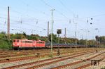 Auch der Klassiker auf der Wedauer Güterzugstrecke war an diesem Samstag unterwegs: 151 125 + 151 045 mit dem "Andernacher" GAG 60715 im Bahnhof Düsseldorf-Rath. (07.10.2023) <i>Foto: Wolfgang Bügel</i>