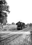 44 358 (Bw Dillenburg) rollt mit einem Güterzug Bad Nauheim entgegen. (10.1962) <i>Foto: Karl-Ernst Maedel</i>