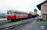 T 2 ist mit einem Rollwagen-Güterzug in Kreiensen Ost eingetroffen. (03.1963) <i>Foto: Detlev Luckmann</i>