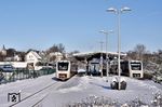Im Bahnhof Remscheid-Güldenwerth begegnen sich zwei S-Bahnen der Linie S 7. Links VIAS VT 12.12.09 als S 29149 nach Solingen Hbf, rechts VIAS VT 12.12.01 als S 29146 nach Wuppertal Hbf. (18.01.2024) <i>Foto: Zeno Pillmann</i>