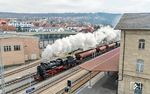 58 1111 verlässt mit dem Fotogüterzug nach Eisenach den Bahnhof Meiningen. (10.03.2024) <i>Foto: Joachim Schmidt</i>