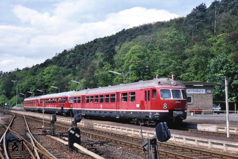Pin Auf Trains