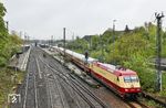Bei nicht gerade einladendem Ausflugswetter verlässt 101 001 mit "Rheingold"-Sonderzug DPE 1315 nach Andernach den Solinger Hauptbahnhof. (20.04.2024) <i>Foto: Joachim Bügel</i>