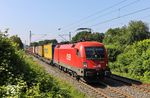 Auch für den verspäteten DGS 42174 von Sommacampagna Sona nach Wuppertal-Langerfeld mit ÖBB 1016 032 wurde in Opladen noch eine Fahrplanlücke gefunden. (08.06.2024) <i>Foto: Joachim Bügel</i>