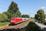 Dem mit 32 Minuten verspäteten EC 9 folgte in Leichlingen der mittlerweile auch mit 10  Minuten verspätete IC 2013 nach Oberstdorf, bespannt mit 101 069. (13.06.2024) <i>Foto: Joachim Bügel</i>