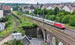 101 098 fährt mit IC 2311 aus Westerland (Sylt) durch Hagen-Wehringhausen. Das Gleis ganz links gehört zur S-Bahn-Linie S 8 über Gevelsberg nach Wuppertal. (14.06.2024) <i>Foto: Joachim Schmidt</i>