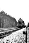 59 043 vom Bw Mürzzuschlag mit einem Güterzug bei St Egyden zwischen Wiener Neustadt und Neunkirchen (Niederdonau). (1942) <i>Foto: Christoph Lieben</i>