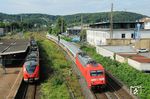 Der umgeleitete IC 2155 nach Gera mit 101 018 trifft in Wuppertal-Steinbeck auf die S 8 nach Mönchengladbach in Form von 1440 318. (25.07.2024) <i>Foto: Wolfgang Bügel</i>