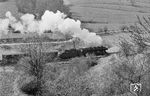 Die Göttinger 41 199 mit Sg 5051 auf der Cornberger Rampe zwischen den Üst Berg und Mitte. (23.03.1962) <i>Foto: Wolfgang Jahn</i>