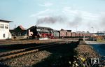 042 202 (Bw Rheine) fährt mit einem Güterzug durch den Bahnhof Salzbergen nordwärts in Richtung Lingen (Ems). Die Gleise im Vordergrund führen nach Bad Bentheim. (01.11.1973) <i>Foto: Robin Fell</i>