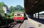 Eine S-Bahn (BR 275) nach Wannsee im Bahnhof Berlin-Grunewald.  (1984) <i>Foto: Manfred Verhoolen</i>