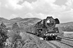 41 1289 mit P 5035 nach Saalfeld (Saale) unterhalb der Leuchtenburg im Saaletal bei Kahla. (05.1978) <i>Foto: Martin Heller</i>