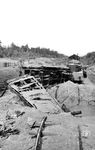 Die Propaganda rühmte mit diesem Foto die Treffsicherheit der deutschen Luftwaffe, die einen russischen Panzerzug zerstörte, bevor er bei Swislotsch (heute Jelisowo) an der Eisenbahnstrecke Osipowitschi—Mogilew über die Beresina entfliehen konnte. Nüchtern betrachtet hatte man eigentlich das Gegenteil erreicht. Der Zug und die zerstörten Gleise war nun ein Hindernis für die Nachschubversorgung der vorrückenden Wehrmacht. (07.1941) <i>Foto: RVM (Luben-Orbis)</i>