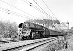 In Leipzig-Möckern hat 01 0509 den P 3025 nach Saalfeld (Saale) am Haken. (02.04.1977) <i>Foto: Michael Malke</i>